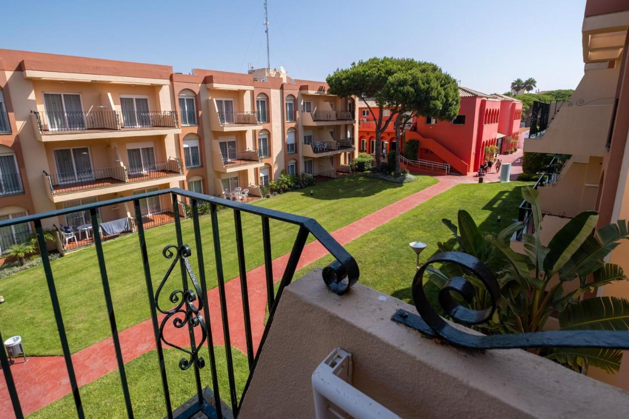 Aparthotel Las Dunas Chiclana de la Frontera Esterno foto