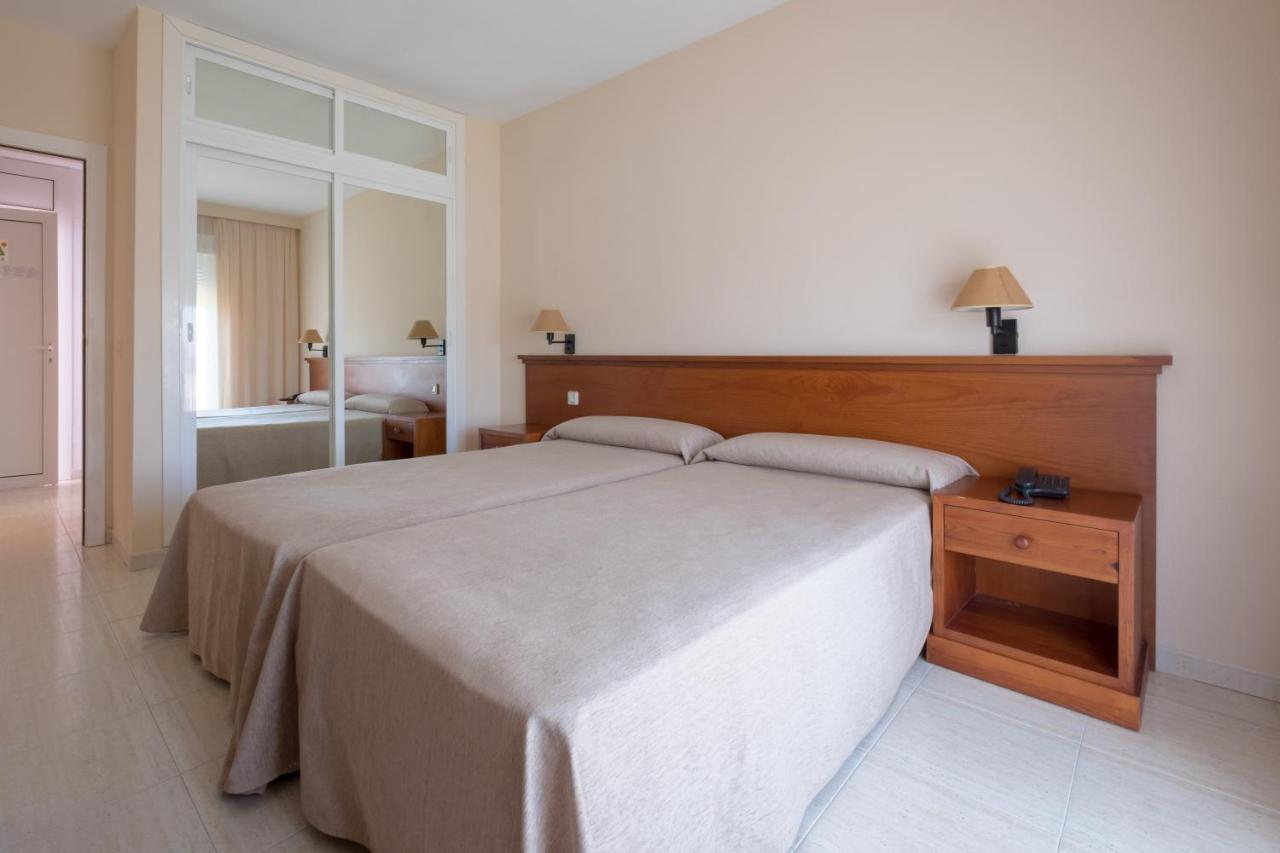 Aparthotel Las Dunas Chiclana de la Frontera Esterno foto