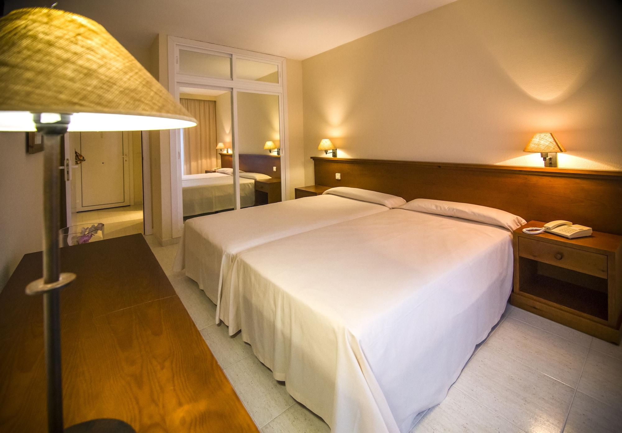 Aparthotel Las Dunas Chiclana de la Frontera Esterno foto