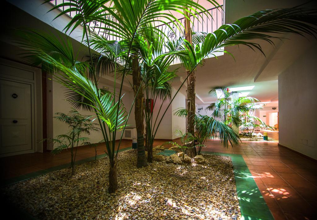 Aparthotel Las Dunas Chiclana de la Frontera Esterno foto