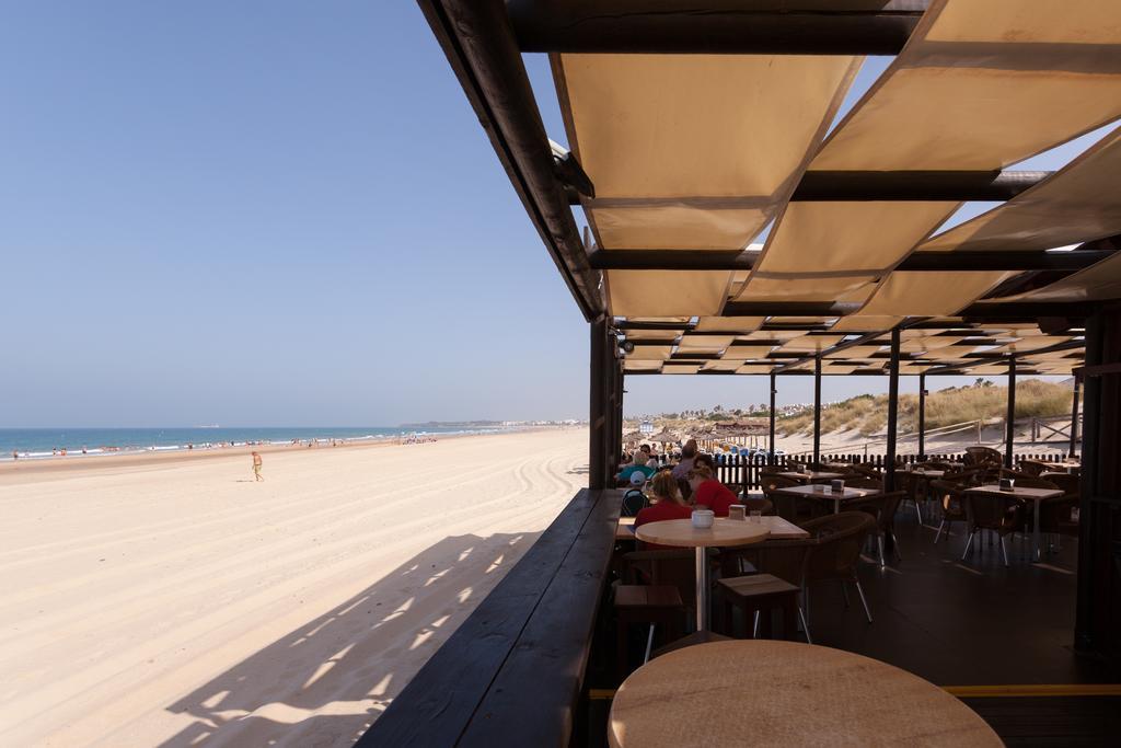 Aparthotel Las Dunas Chiclana de la Frontera Esterno foto